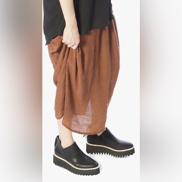 Like New All Black Suede And Cow Hide Flatform Tread Shootie - Size 37 - Picture 1 of 10